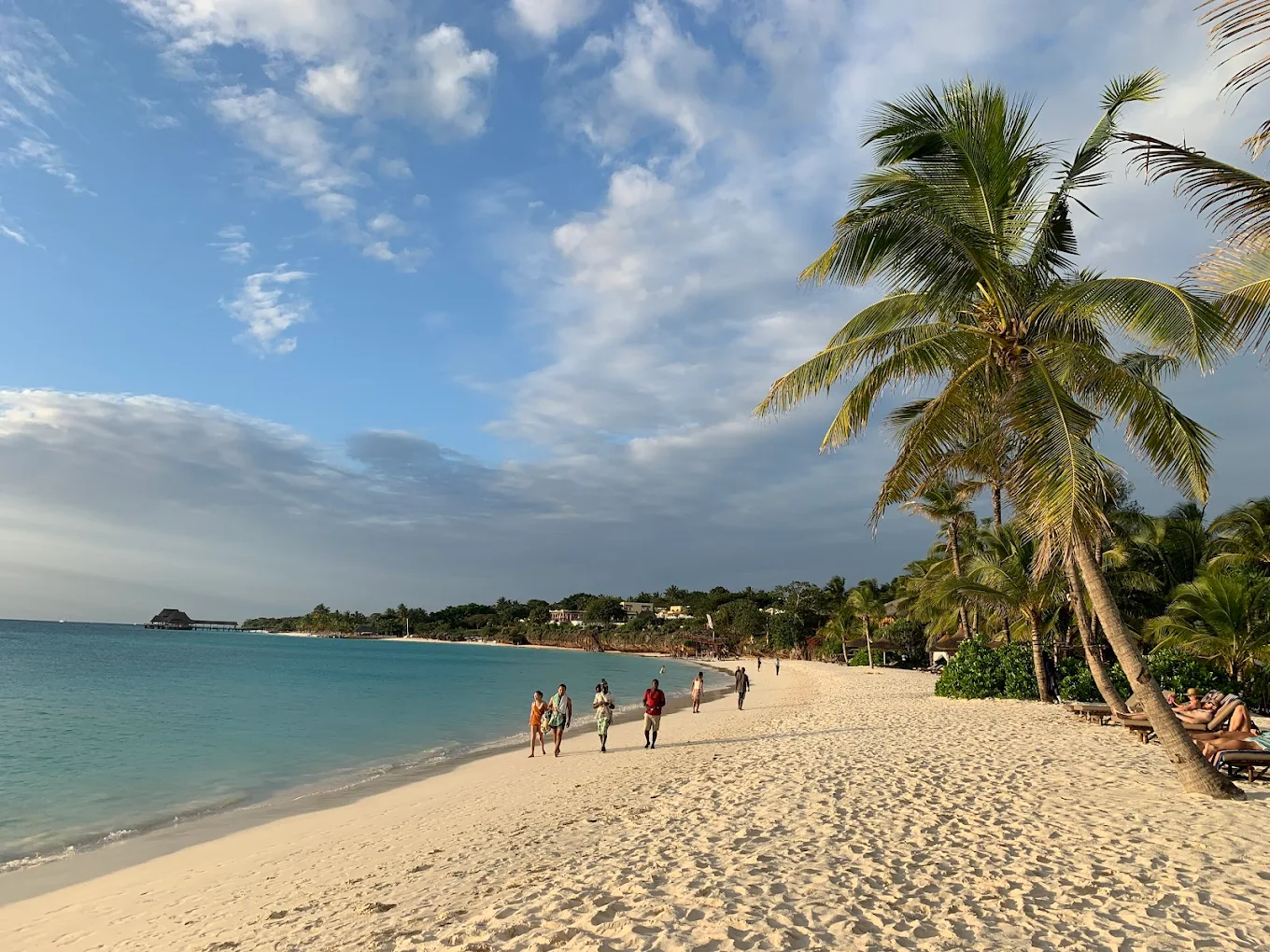10 Days Classic Bush to Beach – Northern Safari & Zanzibar photo 1